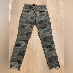 Express mid rise cargo ankle legging with zipper- size 10